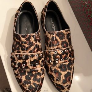 Like new leopard loafers
